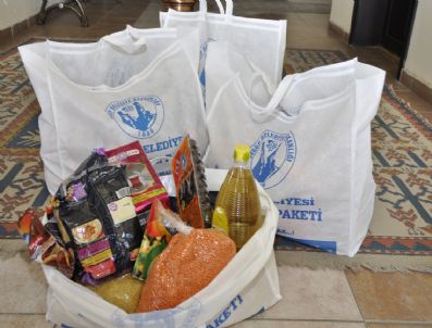 ÜRGÜP BELEDIYESI - Ürgüp`te 310 Aileye Ramazan Paketi Dağıtıldı