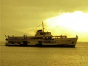 Komor'da Vapur faciası:50 ölü