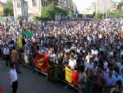 1 Eylül Mitinginde Gazetecilere Çirkin Saldırı