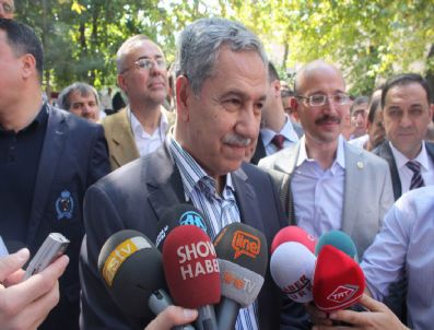 Bakan Arınç`tan Resepsiyon ve E-muhtıra Yorumu