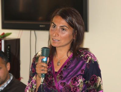 NAZMI GÜR - Böyle giderse Kürtler devletle bağını koparacak