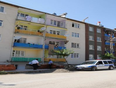 Çatıdan Düşen Şahıs Ağır Yaralandı