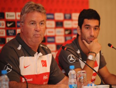 GUUS HİDDİNK - Hiddink: Her Şey Kontrolümüz Altında