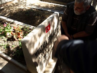 İdam Edilen Ülkücülerin Mezarlarına Ziyaret