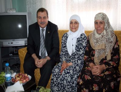 Muammer Güler Bayram Kutlaması İçin Midyat`a Geldi
