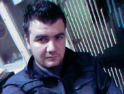 Oturduğu Duvarın Üzerinde Trafik Kazasına Kurban Gitti