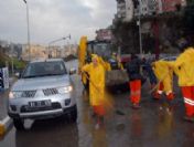 Trabzon`da Sağnak Yağış