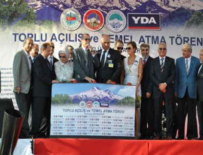 Başbakan Kayseri'de Toplu Temel Attı