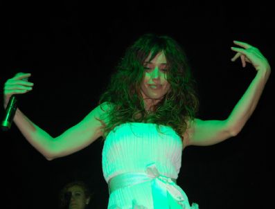 İSMET SU - Harmancık'ta 20 Bin Kişi Gülşen'le Coştu