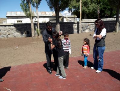 NEVZAT BOZKUŞ - Kars Belediye Başkanının Çocuk, Çocuklarında Başkan Sevgisi