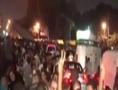 İSAM ŞERIF - Mısırlılar İsrail Büyükelçiliği'ne Girdi: En Az 450 Yaralı