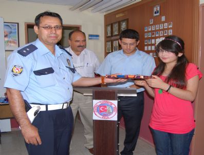 MUZAFFER ŞAHINER - Sbs Ağacı Ödülleri Dağıtıldı