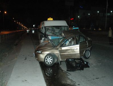 Erenler'de trafik kazası: 2 ölü, 1 yaralı