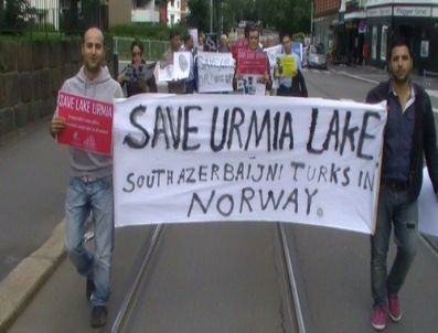 Norveç’teki Azeriler, Urmiye Gölü’nün Kurumaya Terk Edilişini Protesto Etti