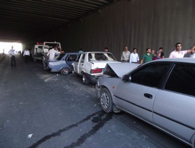 Şanlıurfa'da Düğün Konvoyunda Kaza: 10 Yaralı