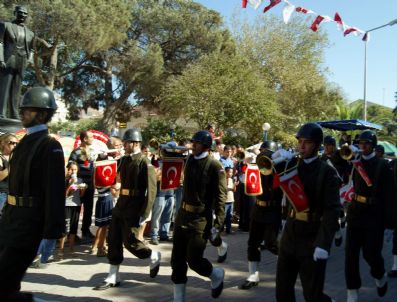 Seferihisar'ın Düşman İşgalinden Kurtuluş Yıldönümü Törenlerle Kutlandı