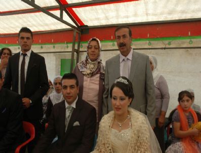 Siyasiler Düğünde Buluştu