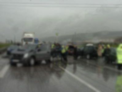 GORI - Tiflis-Batum karayolunda zincirleme kaza: 7 Ölü