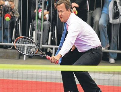 Cameron'dan tenis şov