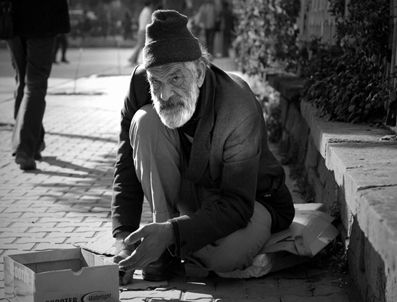 SÜLEYMAN SELMANOĞLU - Elazığ`da Dilenci Operasyonu