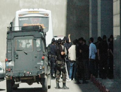 İDRIS AKBıYıK - Hopa Olaylarında Tutuklanan 7 Kişi,  4,5 Yılla Yargılanacak