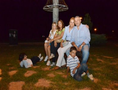 Sıcaktan Bunalan İzmirliler Sokağa Döküldü