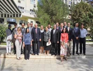 Vali Çolak: Devletin Övgüsü Kadar, Halkın Sevgisini Kazanmak Da Önemlidir