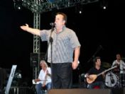 Yarış Atı Sahibi İsmail Türüt'ten Sahnede, 'tek Gelirse Git Yat' Esprisi