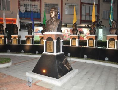 16 Türk Büyüğüne Büyük İlgi