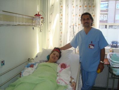 5 Yıldır Bebek Bekliyordu, Tüp Bebek Yöntemiyle Hamile Kaldı İkizleri Oldu