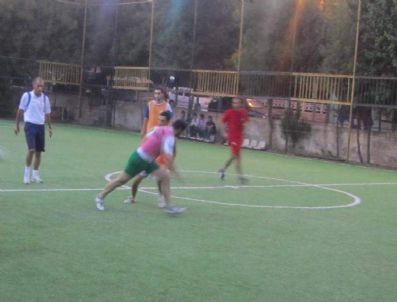 RECEP GÜVEN - Ahilik Haftası Halı Saha Turnuvası Başladı