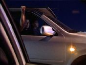 Cipin üstünde suntayla tehlikeli yolculuk