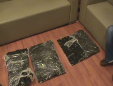 Danimarkalı Kadın Eroinle Yakalandı