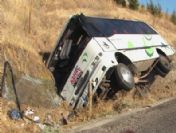 Alaşehir'de İki Ayrı Kazada 20 Kişi Yaralandı