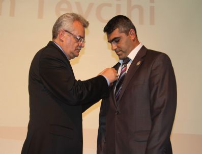 VAHDETTIN ÖZCAN - Çankırılı Gaziye Devlet Övünç Madalyası Takıldı