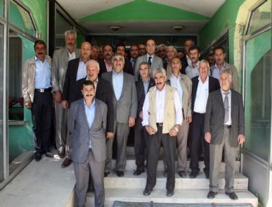 GÜRKAN POLAT - Kaymakam Polat, Muhtarlarla Vedalaştı