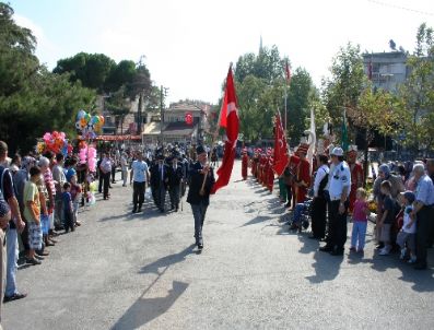 ÇAĞLAR ÖZDEMIR - Mustafakemalpaşa'nın Kurtuluşu Kutlandı