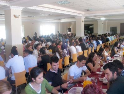 Şanlıurfa'ya Yeni Atanan Öğretmenler Otogarda Karşılandı