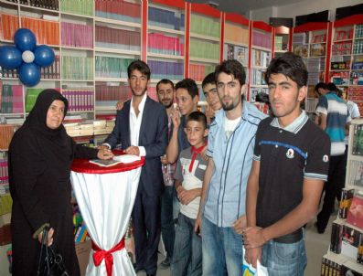 DURMUŞ KOÇ - Van'da İş Yeri Açılışı ve İmza Günü