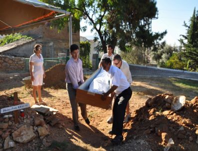 Vasiyeti Üzerine Alanya'da Toprağa Verildi