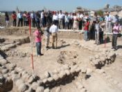 Yeşilova Höyüğü'nde Kazı Çalışmaları