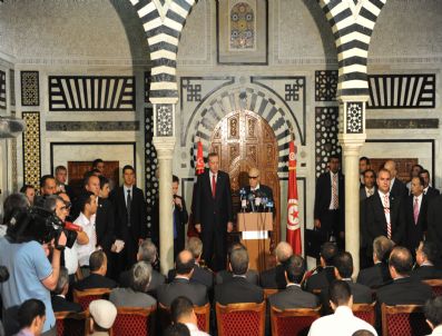 LAHEY - Başbakan Erdoğan'dan Tunus'ta Da Laiklik Mesajı