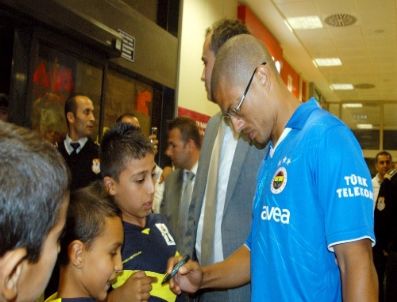 DEDEMAN OTELI - Fenerbahçe Gaziantep'te Coşkuyla Karşılandı