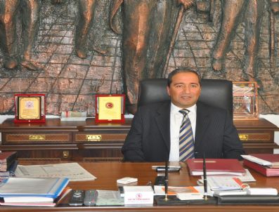 ALI CANDAN - Sandıklı  Kaymakamı  Candan Seminer İçin Abd`ye Gidiyor