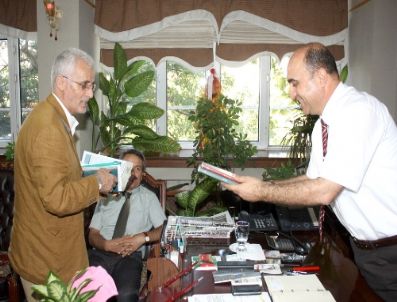 NEVZAT PALTA - Yazarlar Birliği Başkanı Doğan: Aksaray Gelişen Güçlü Bir Şehir Olmuş