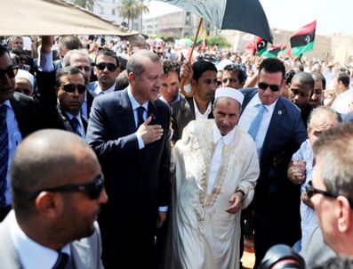 ÖMER MUHTAR - Başbakan Erdoğan Trablus`ta Murat Ağa Camii`ni ziyaret etti