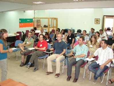 Denizli`de Yedi Ülkeden Gelen Yetişkinlere Dijital Eğitim Veriliyor