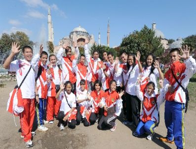 Endonezyalı Karateciler Tarihi Yarımadaya Hayran Kaldı