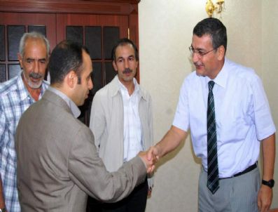 AKŞAM GAZETESI - Gazeteciler Birliğinden Vali Güvenç`e Ziyaret