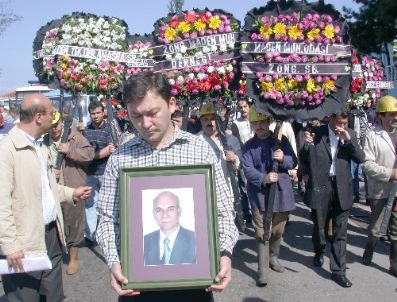 KAYMAKÇı - İşçisinin Bıçaklı Saldırısına Uğrayan Müdür İçin Anma Töreni Düzenlendi